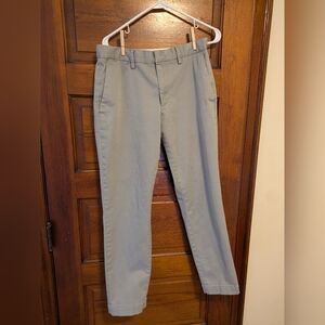 Banana Republic Rapid Movement Chinos Tapered 31x30 Gray